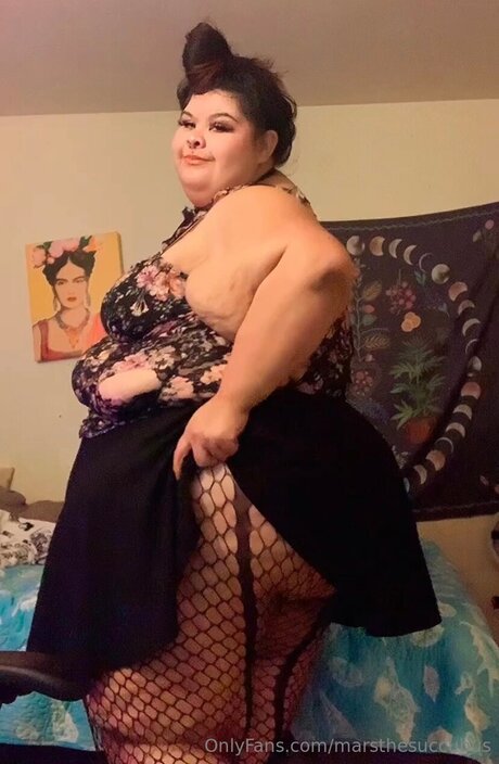 Marsthesuccubus model hd pictures