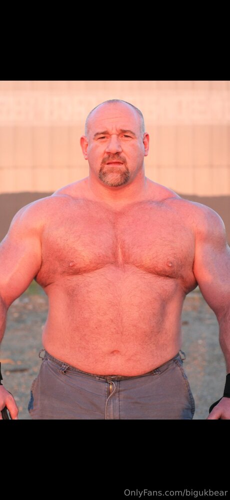 Bigukbear pornstar exclusive photos