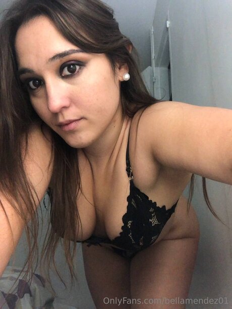 Bellamendez01 star exclusive pictures