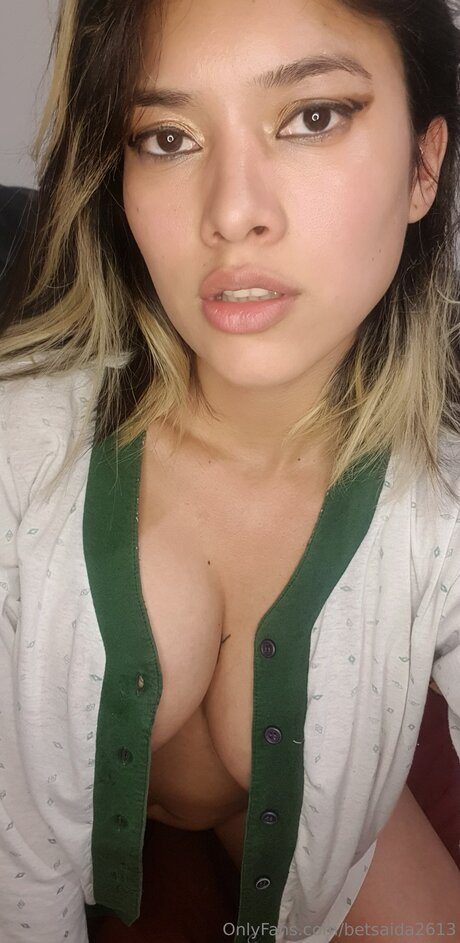 Betsaida2613 nude star photo