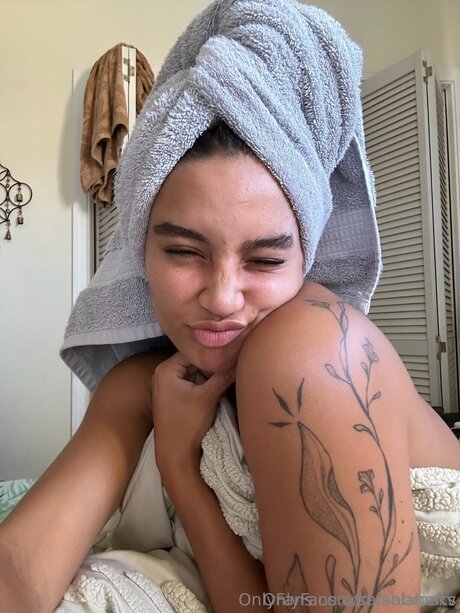 Salahoftv sex star photo