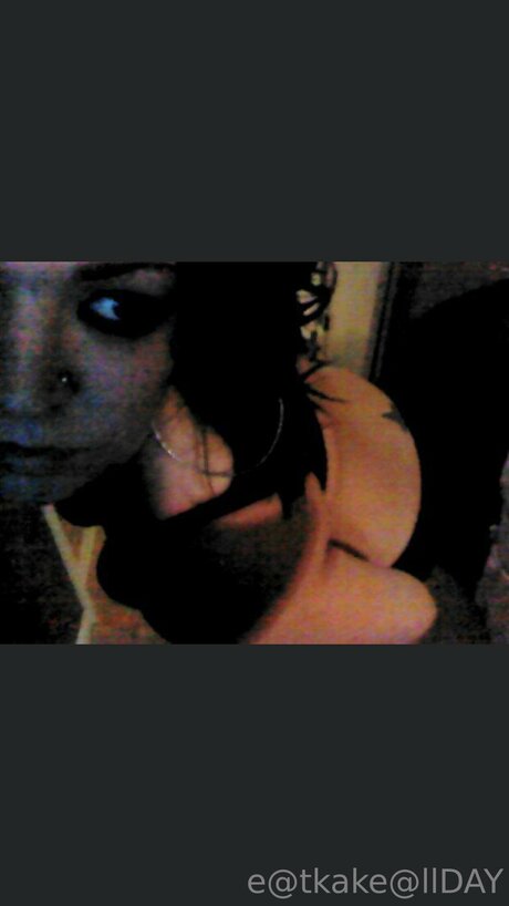 Eatkake model free pic