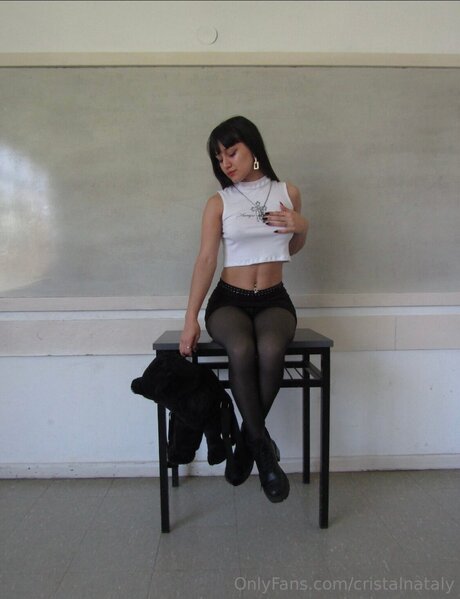 Cristalnataly pornstar naked image