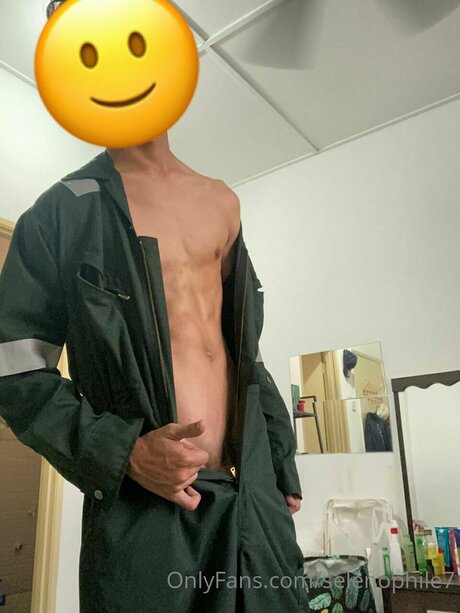 Selenophile7 nude actress image