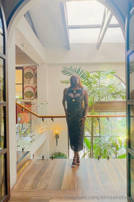 Almaahotxxx sex actress picture