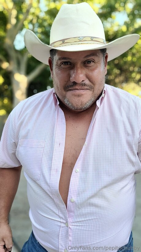 Pepitochubby nude model pic