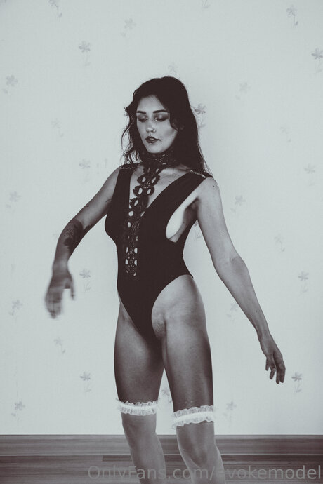 Evokemodel star sex archive