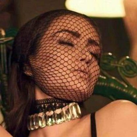 Celia Lora Profile pic