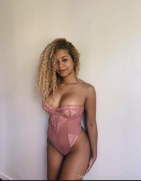 perfect shemale onlyfans art porn photos