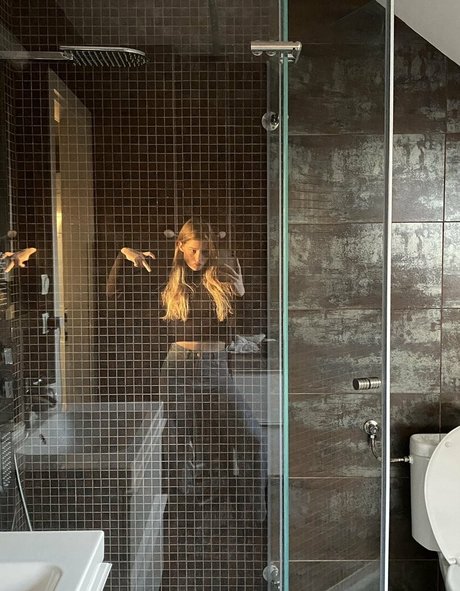 Mira Szalma pornstar nude pic