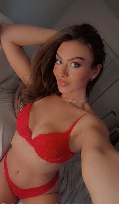 realnatalia model adult pic