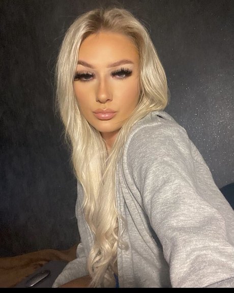 anxs771 star adult image