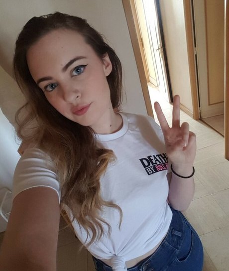 LisonFr pornstar erotic image