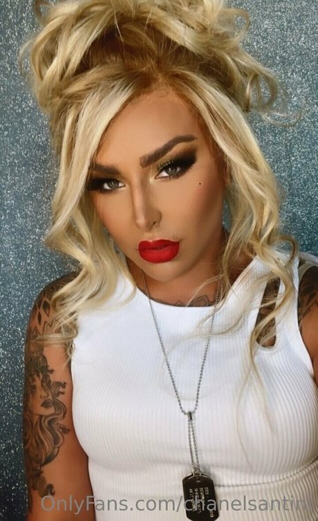 chanelsantini nude model pic