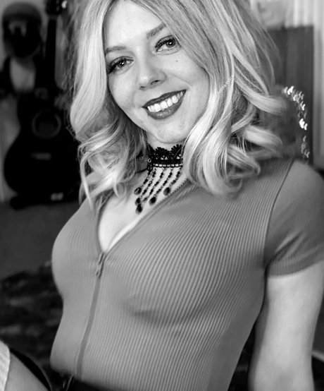 Aurora Indica erotic model images