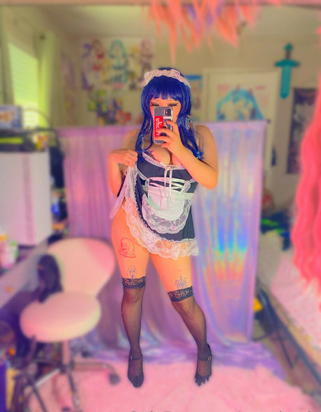 twoghouls art actress photo