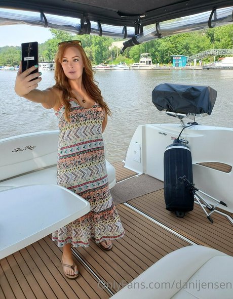 danijensen model naked pictures