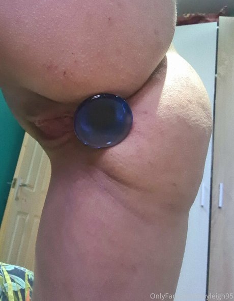 kayleigh95 art actress gallery