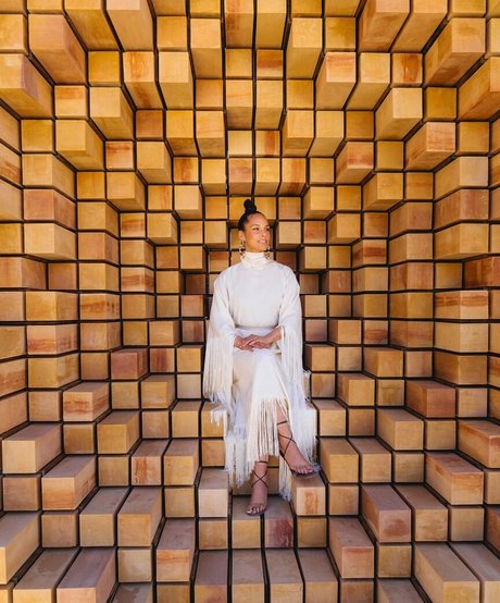 Alicia Keys model art img