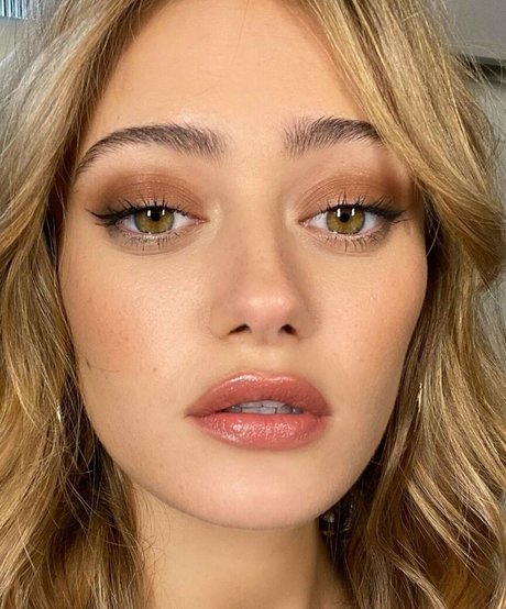 Ella Purnell naked pornstar archive