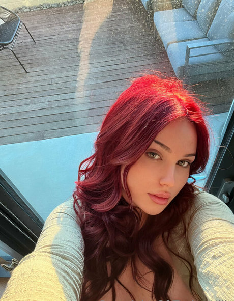 realtaylerhills erotic star image