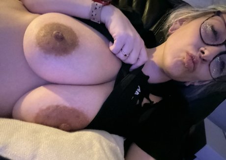 Anna Savage sexy pornstar pics