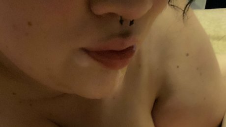 damnyouvicky pornstar nude picture