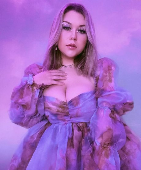 skinny shemale onlyfans hot xxx photo