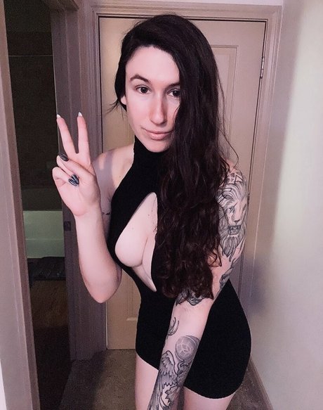 Bloody pretty star image