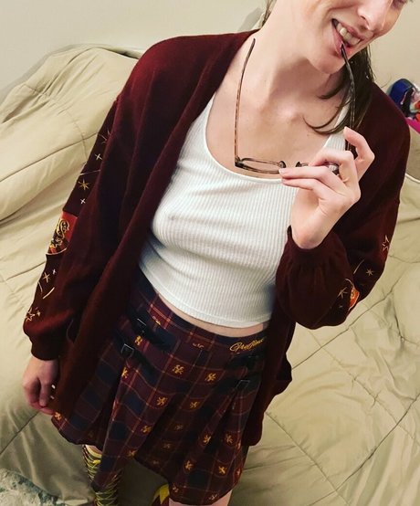 Cay Wild nudes star pic