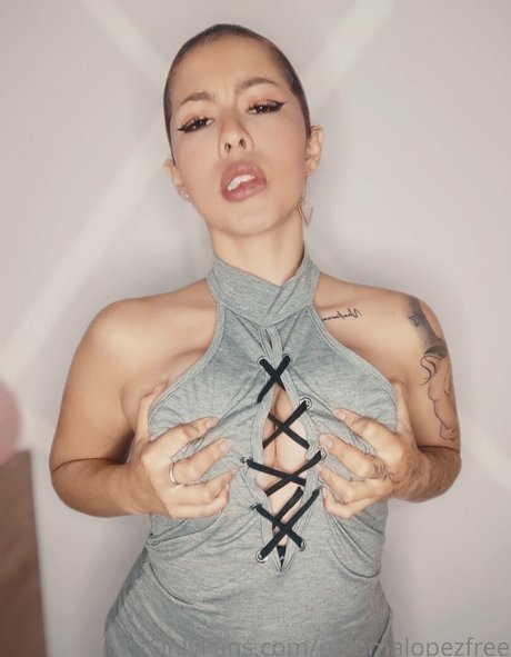 palomalopezfree high quality model pics