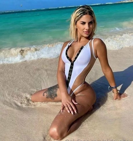 alidayalter art star photo