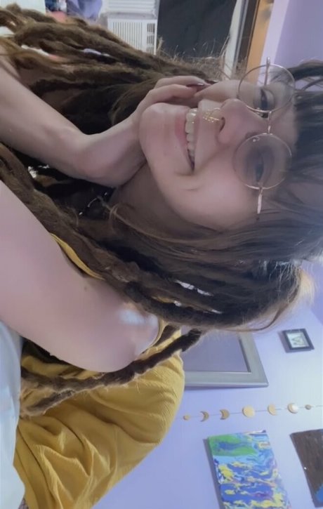 tattooed shemale onlyfans naked pictures