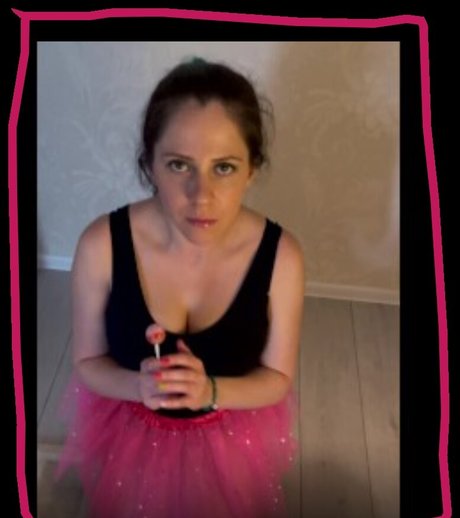 Playful Lo model nude galleries