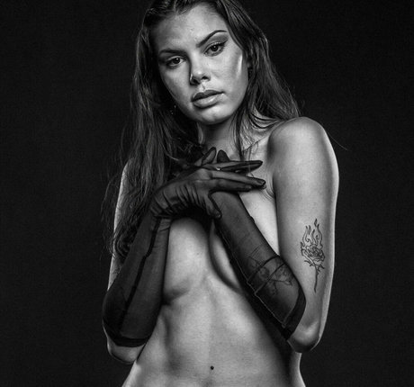 Milisont star pornographic image