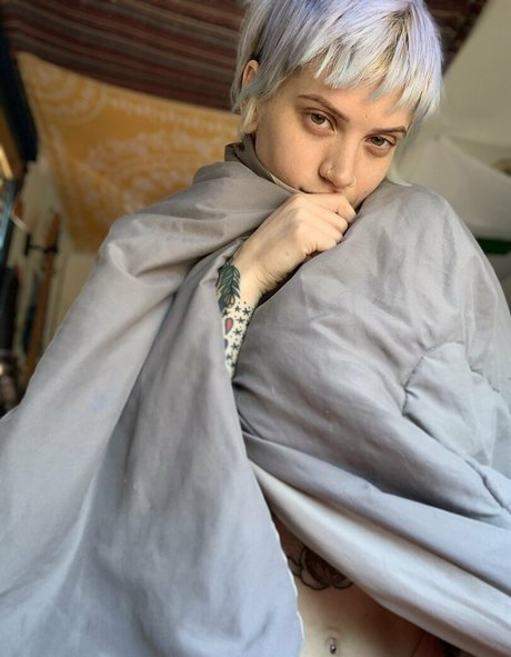 somesweetfruits Quick model image