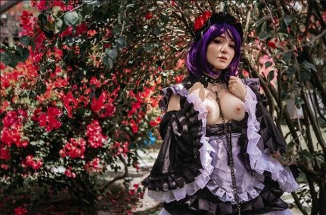 Alexiagwen naked model img