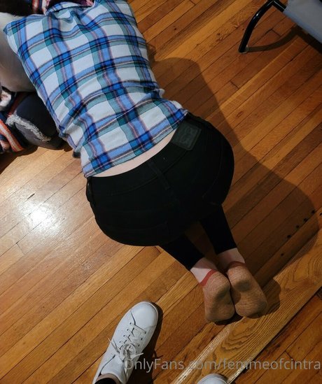 swimming pool onlyfans nude photo