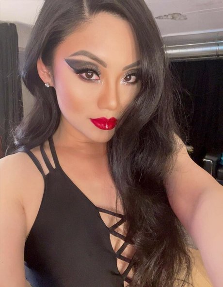 Tina Guo star nice galleries