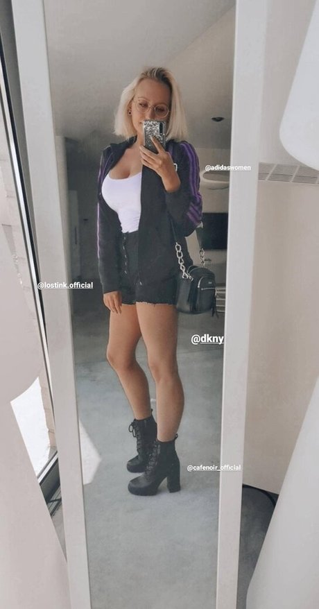 Methvespertine pornstar nude photos