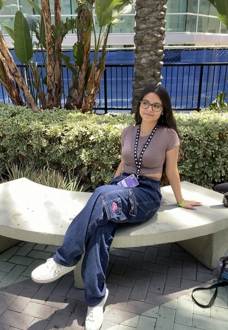 Justcallme Vixx model porn gallery