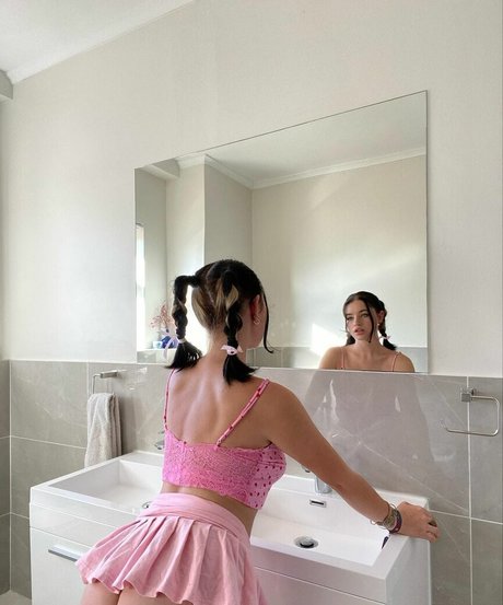 sydneysweet xo nude model photos