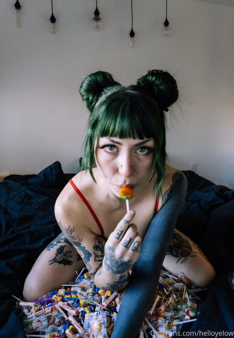 helloyelow pornstar nudes archive