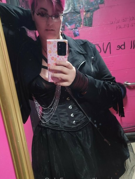 livewirepole star image