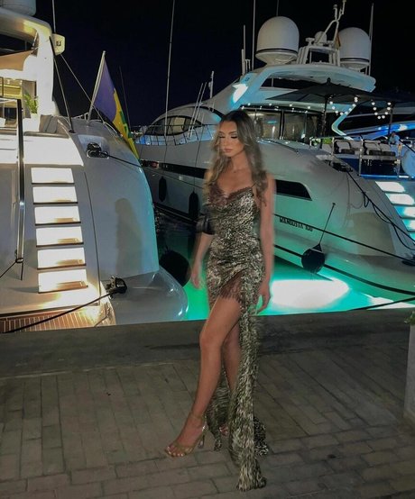 Adriatiles best model pictures