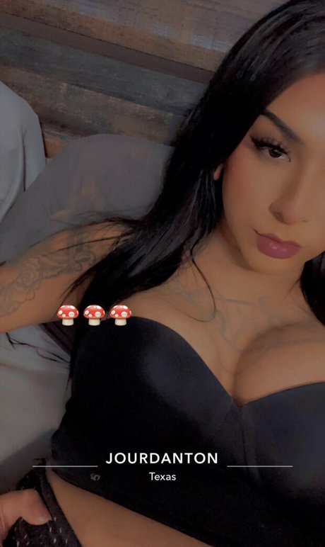 Mia Rivas naked star gallery