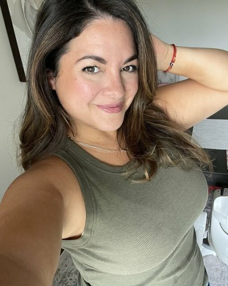 Bella Paz star naked pictures