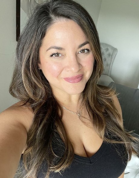 Bella Paz star nudes picture