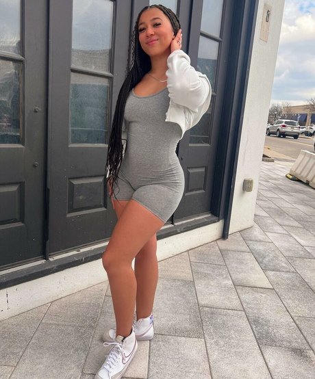 Heaven Collins sex star pictures