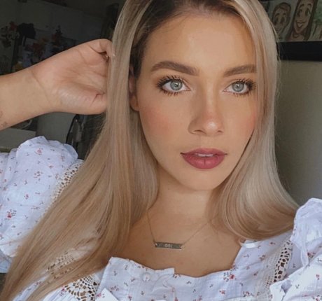 Justseum pornographic star pic